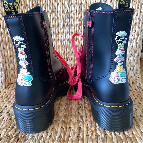 New Hello Kitty & Friends x Dr. Martens Jadons - Picture 4 of 11